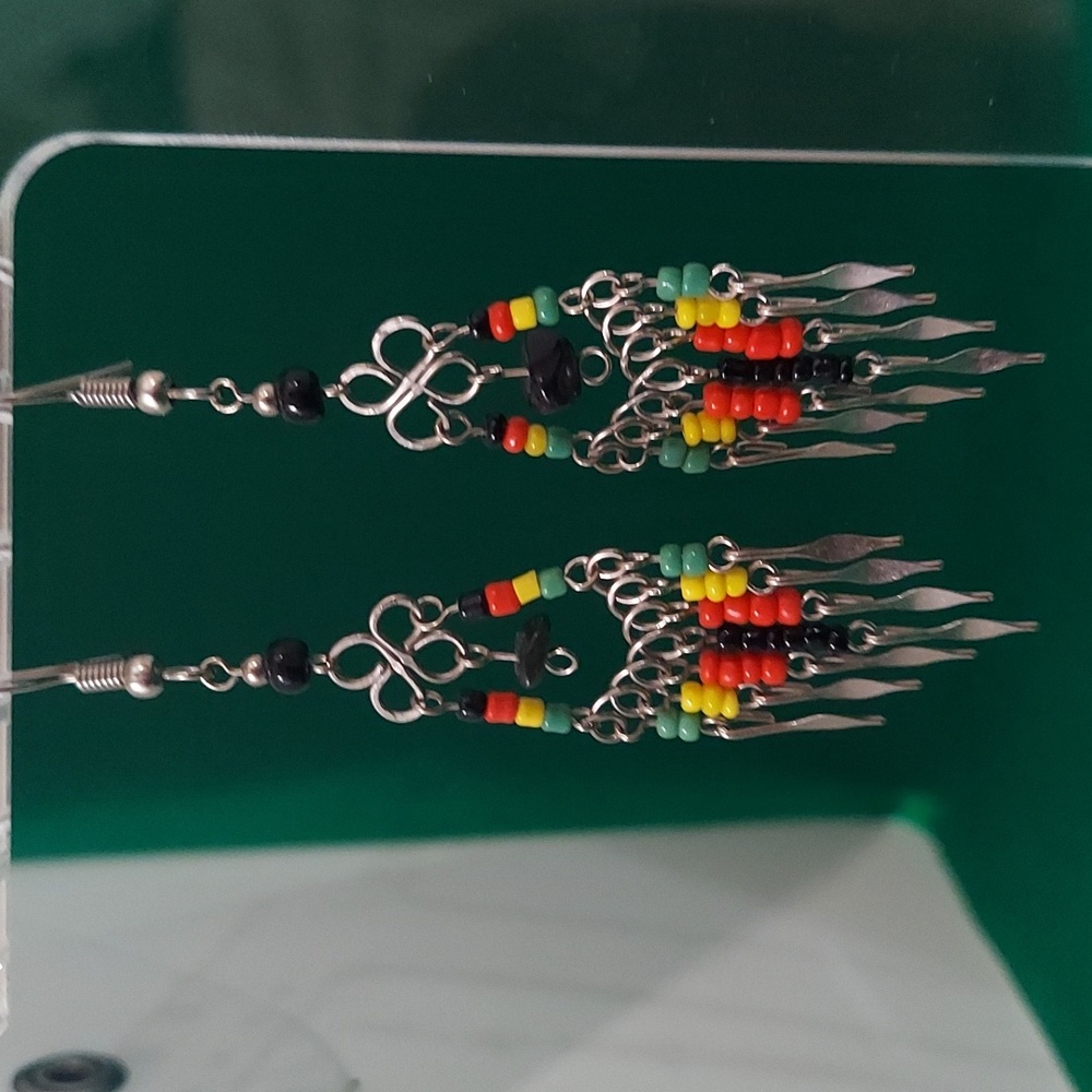 VIntage boho Chic Reggae Motif Beaded Silver Dangle Chandalier Drop Earrings